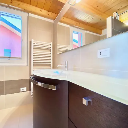 Roggiolo Apartment Luino
